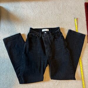 Abercrombie & Fitch 90s Straight Ultra High Rise Curve Love 25 Short